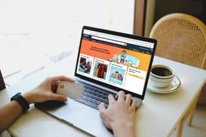 Amazon überarbeitet Produkttitel – Zweiteiliger Aufbau soll Sichtbarkeit und Performance verbessern